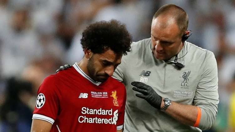 طبيب ليفربول يكشف مدة غياب صلاح عن الملاعب