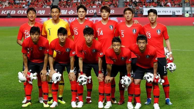 قائمة كوريا الجنوبية النهائية لكأس العالم 2018