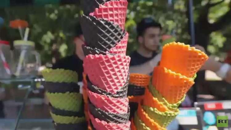مهرجان للمثلجات في منتزه سكولنيكي بموسكو