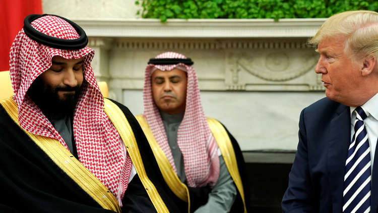 بلومبرغ: واشنطن طلبت من السعودية زيادة إنتاج النفط