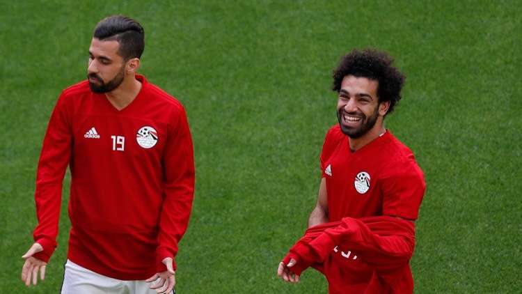الجماهير المصرية تحبس أنفاسها ترقبا لمواجهة الأوروغواي