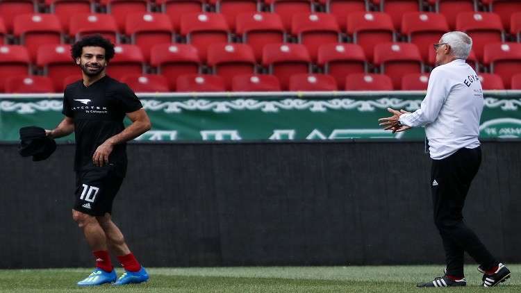 كوبر يكشف موقفه من مشاركة محمد صلاح أمام روسيا
