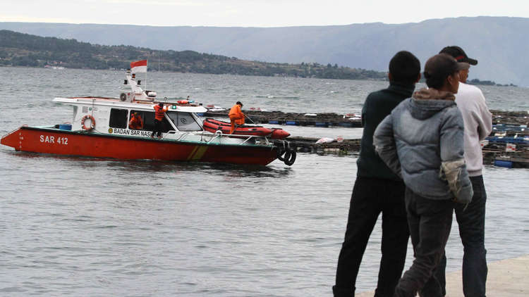 إندونيسيا.. ارتفاع عدد المفقودين بعد غرق عبارة إلى 180 شخصا