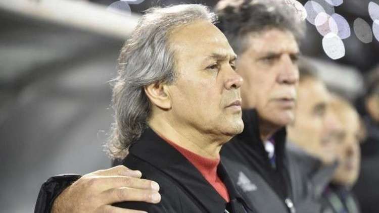 إقالة رابح ماجر من تدريب منتخب الجزائر 