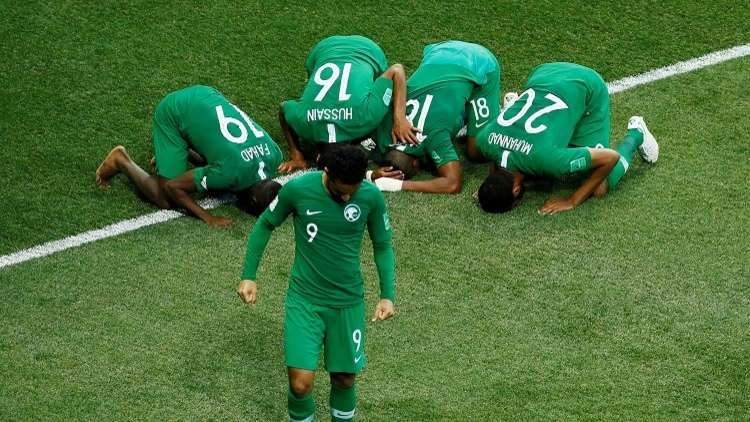 "عكاظ" السعودية تعتذر عن عنوانها الساخر من منتخب الفراعنة