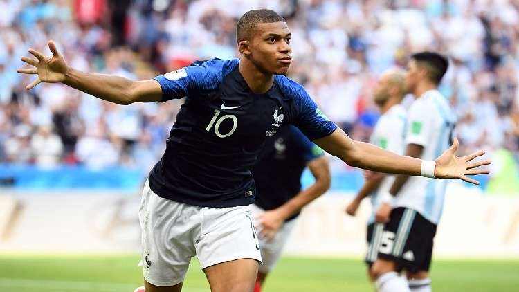ريال مدريد يعلن موقفه الرسمي من ضم مبابي