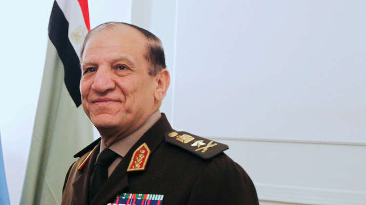 رويترز: رئيس الأركان المصري السابق سامي عنان في حالة حرجة بالمستشفى