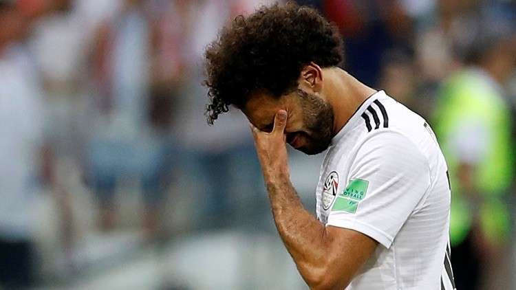 مستشار السيسي يكشف للمصرين ما يعانيه محمد صلاح