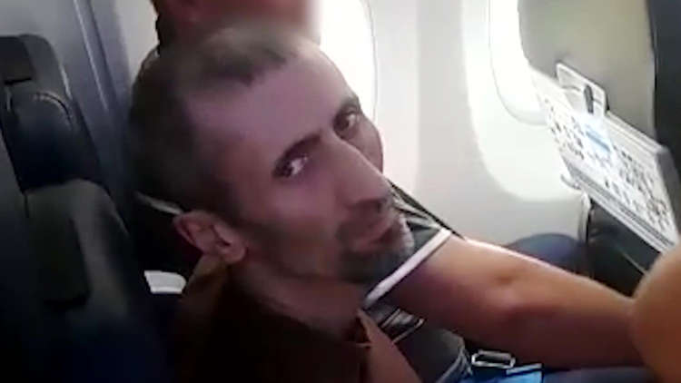 مشاهد تسليم الإرهابي أصلان باسايف لروسيا