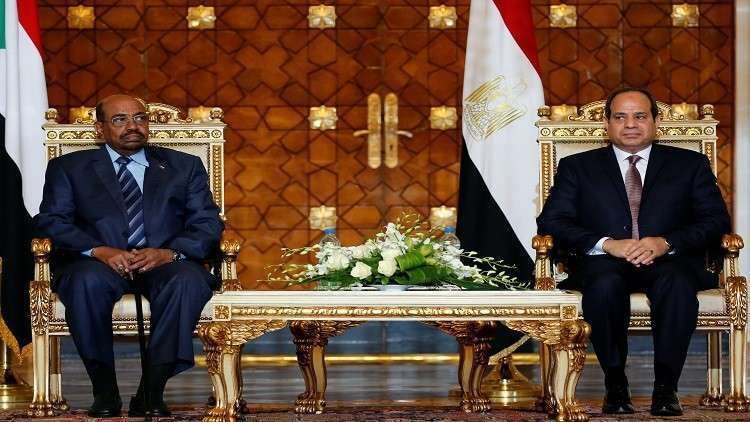 وصول السيسي إلى الخرطوم للقاء البشير