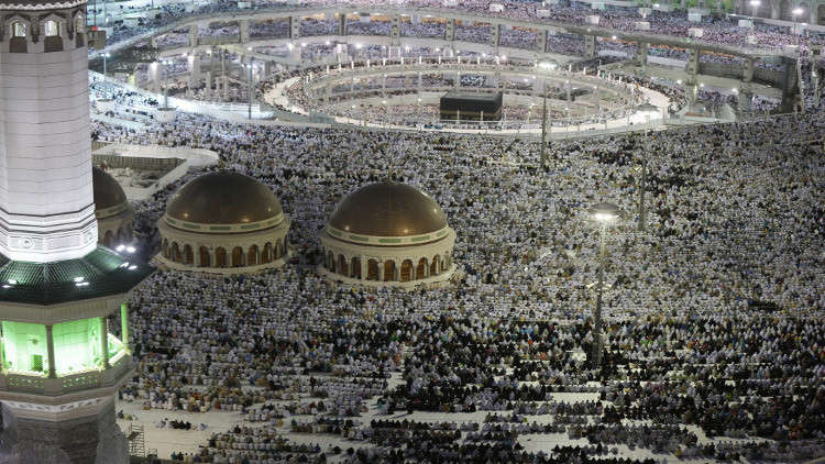  الحجاج الإيرانيون يتوافدون على السعودية