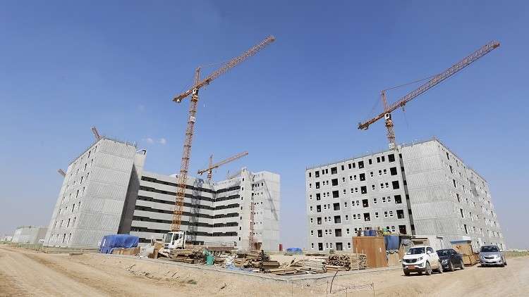 العبادي يوجه بتعزيز صندوق الإسكان بـ 800 مليار دينار
