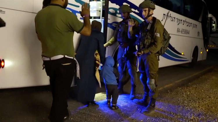 كندا: بعض "الخوذ البيض" لا يزالون عالقين في سوريا