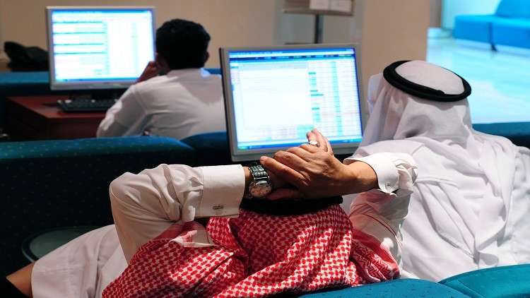 يابانيون يحرصون على ارتداء الزي السعودي!