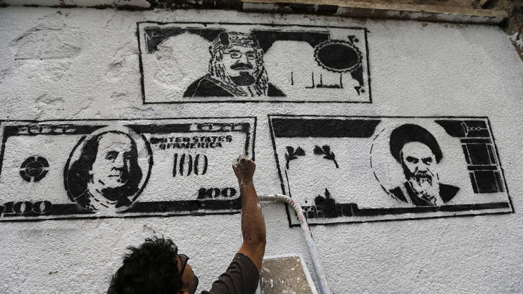 تعافي الريال الإيراني في أول أيام العقوبات الأمريكية