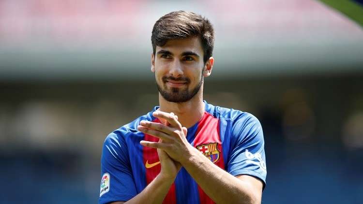 رسميا.. إيفرتون يضم ثنائي برشلونة