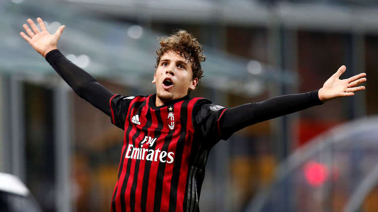 ساسولو يضم لوكاتيلي معارا من ميلان 
