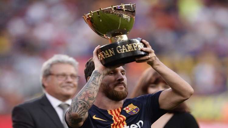 برشلونة يحرز كأس جوان غامبر بثلاثية في بوكا جونيورز
