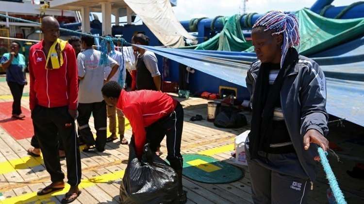 إيطاليا تنقذ 170 مهاجرا وتطالب بإنزالهم في مالطا 