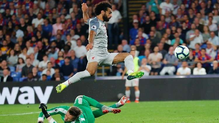 نجم مانشستر يونايتد يصف صلاح بالممثل المسرحي! 