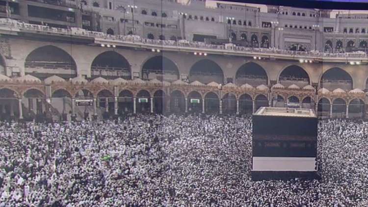 تواصل رمي الجمرات بأول أيام عيد الأضحى
