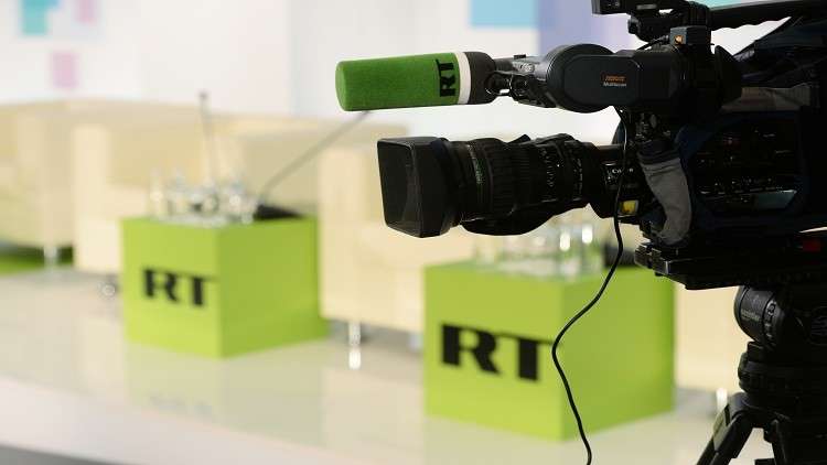 باريس تقترح رفض اعتماد صحفيي RT وSputnik الروسيتين