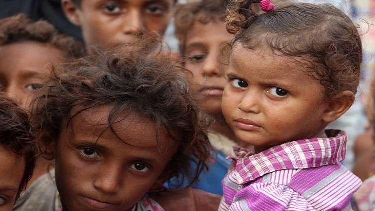 "عاجزون عن البكاء".. الجوع يهدد مليون طفل إضافي في اليمن 