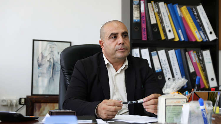 فلسطيني "يخرج عن النسيج" ويترشح لمجلس مدينة القدس