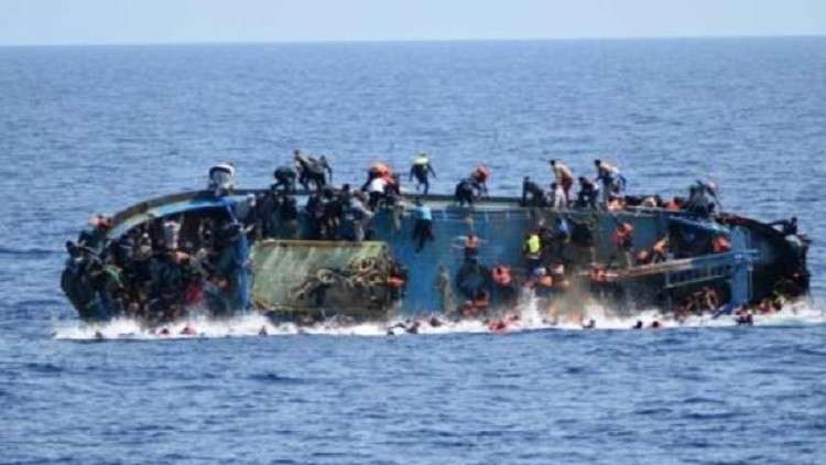 بالفيديو.. شرطي تركي يبكي على طفلة مهاجرة غرقت في البحر