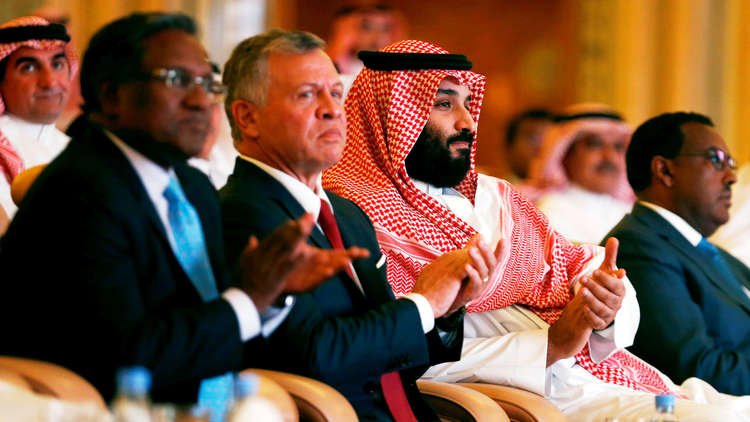 بالفيديو.. محمد بن سلمان يحضر فعاليات مؤتمر 