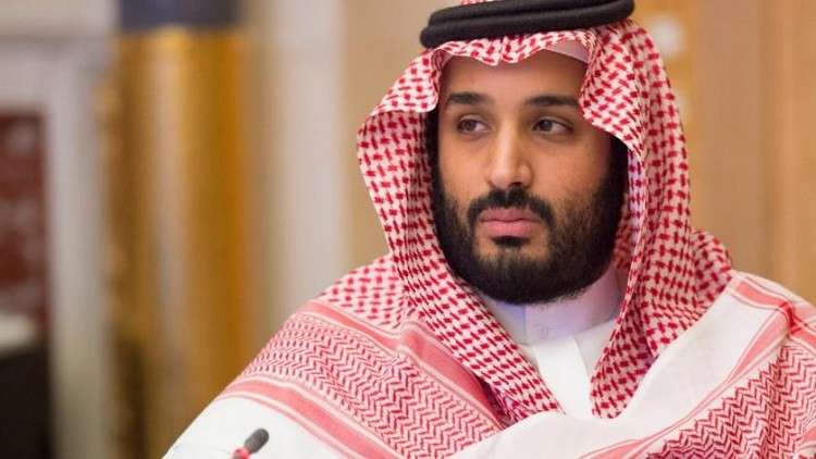 كيف تصرف محمد بن سلمان مع شخص طلب منه "سيلفي" خلال "دافوس الصحراء"؟