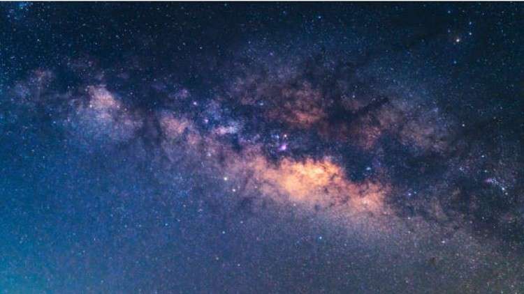 اكتشاف سحابتين غامضتين من الغبار بالقرب من كوكبنا