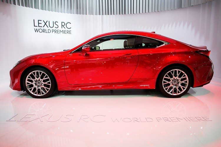 Lexus РС 300h