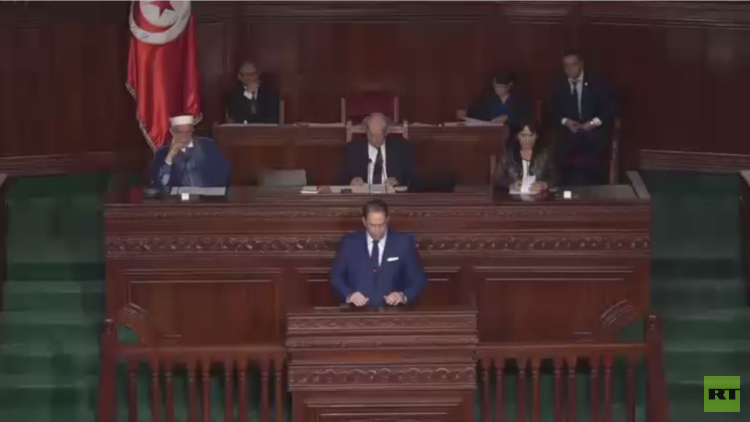 نداء تونس تقيل 5 نواب بعد تعديل الحكومة
