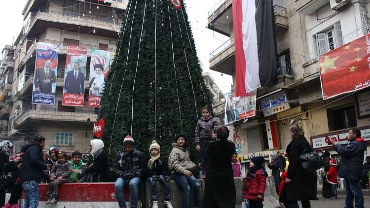 جنرال روسي يعد جميع أيتام حلب بهدايا في أعياد رأس السنة