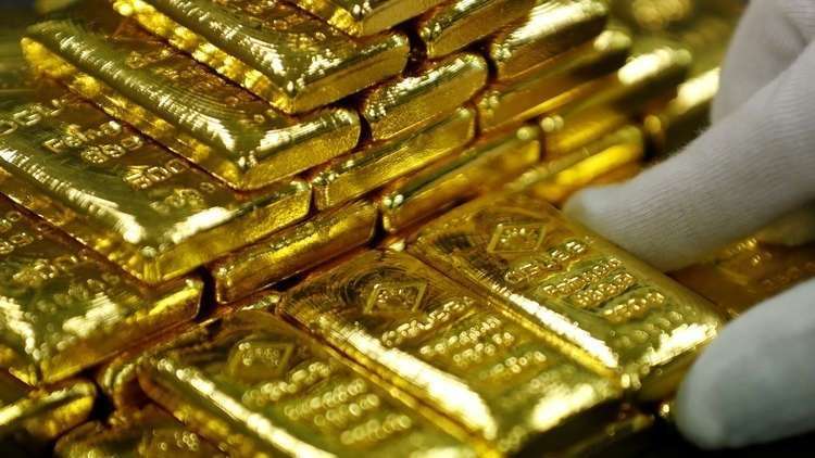 ارتفاع الذهب وهبوط الدولار في ظل ترقب قرار الاحتياط الأمريكي 