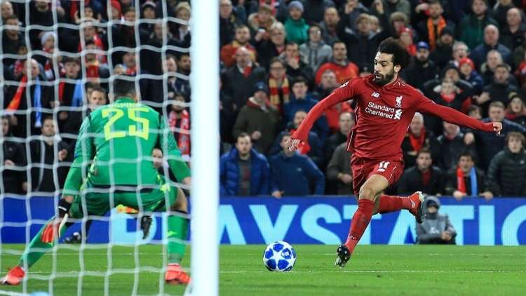 شاهد.. الفرعون المصري صلاح يشعل ملعب 