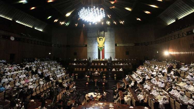 السودان .. لجنة برلمانية تدرس تعديلات تتيح ترشح البشير لدورات مفتوحة