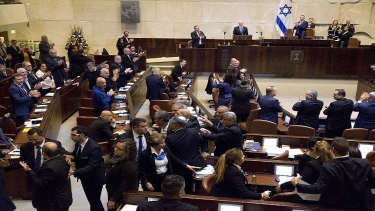 بالفيديو.. طرد 3 نواب عرب من الكنيست لاعتراضهم على 
