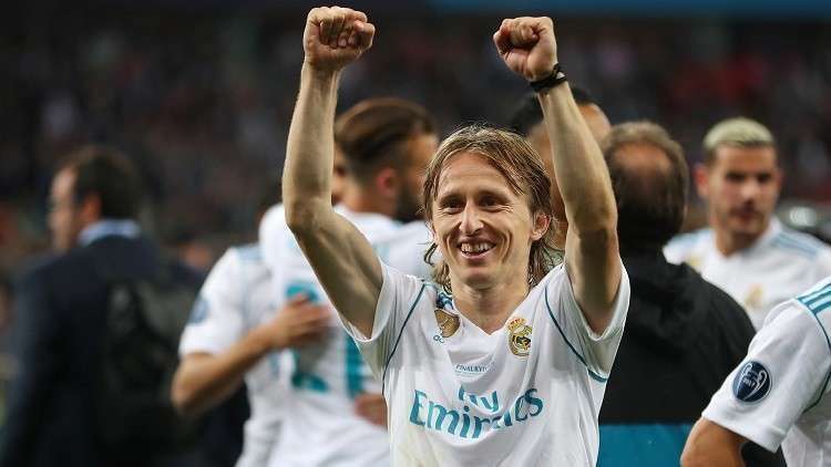 مودريتش يحصل على جائزة "الأفضل في العالم" مجددا