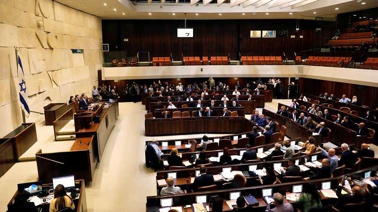 الكنيست يصادق على حل نفسه تمهيدا لإجراء انتخابات مبكرة