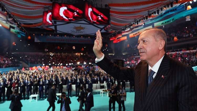 أردوغان يهدد الأكراد في سوريا