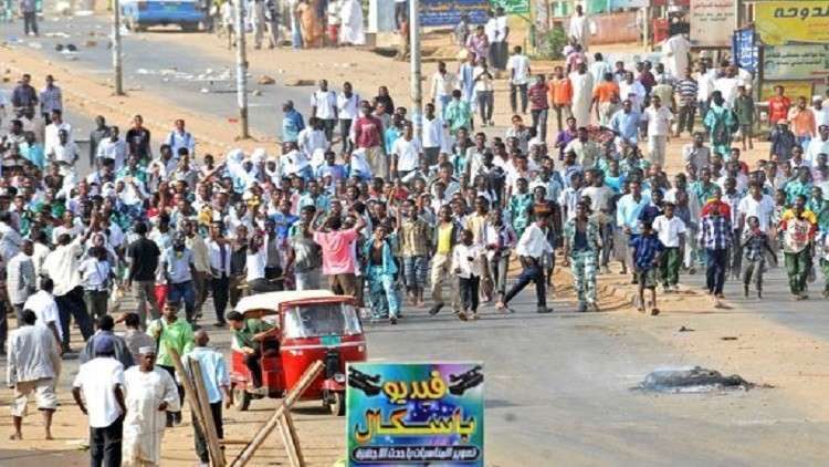 وكالة: الشرطة السودانية تطلق النار الحي على مشيعين