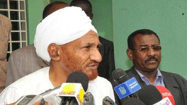 الصادق المهدي يدعو إلى 