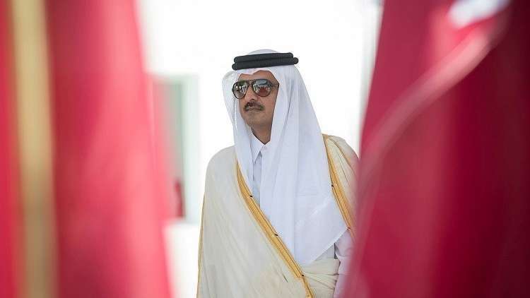 وصول أمير قطر إلى بيروت لحضور القمة العربية الاقتصادية