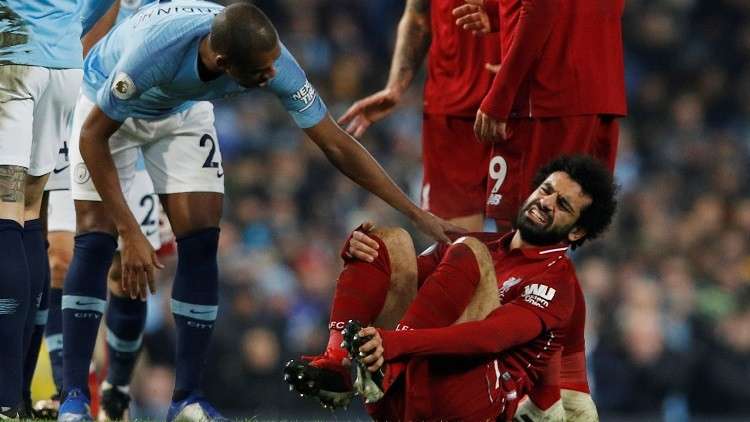 الحكام الإنجليز يشنون هجوما على محمد صلاح بتهمة التمثيل