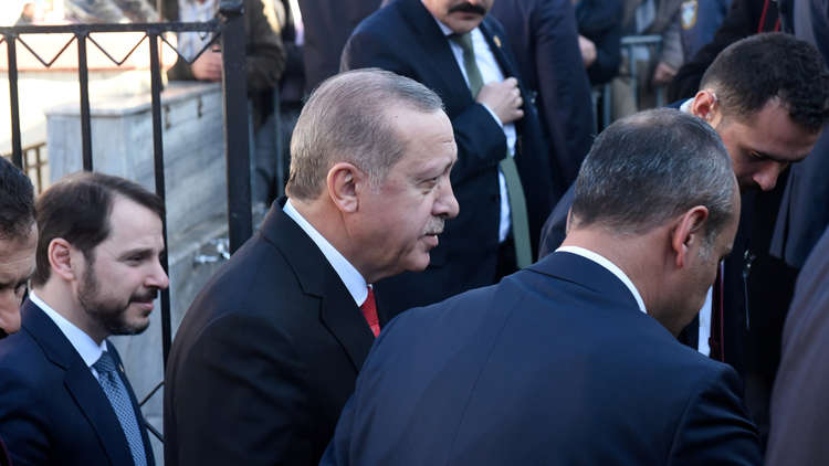 أردوغان: عدة دول تنتظر فرصة لركلنا!