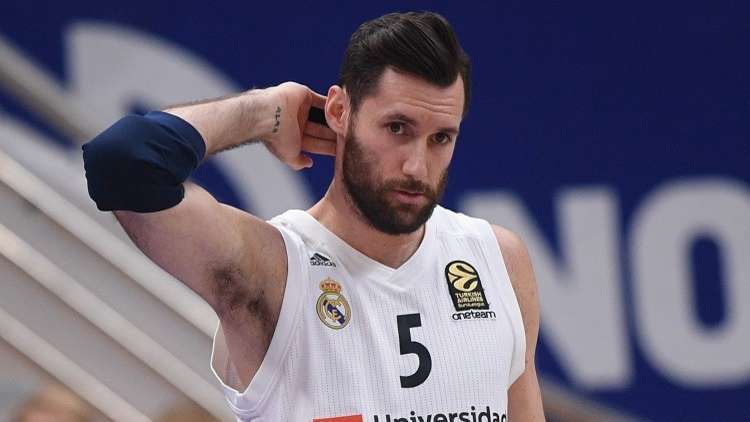 ريال مدريد يعود إلى دياره من موسكو مهزوما (فيديو)