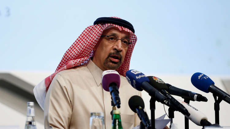 النفط يقفز بعد خفص السعودية إنتاجها 