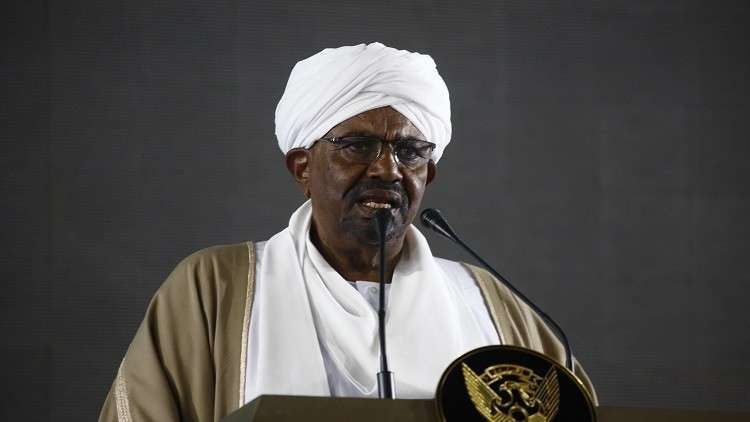 الرئيس السوداني يعين الفريق أول عوض بن عوف نائبا أولا لرئيس الجمهورية ووزيرا للدفاع